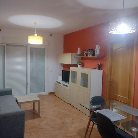 Relaxing Beach Apartment In Fuengirola Parking Exterior foto