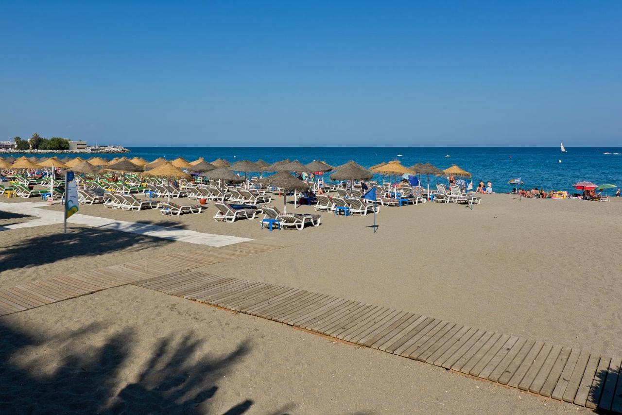 Relaxing Beach Apartment In Fuengirola Parking Exterior foto